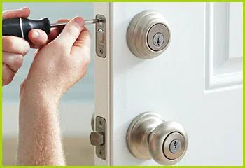 Expert Locksmith Services New York, NY 212-547-9795 - 13-new-locks-installation