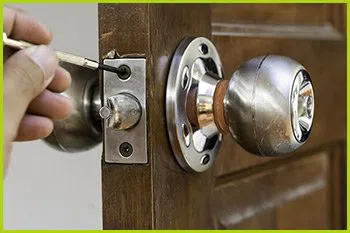 Expert Locksmith Services New York, NY 212-547-9795 - 17-eviction-service